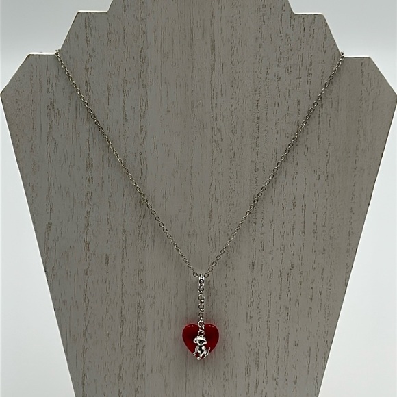 2027- Dog With Glass Heart Handmade Necklace NWT - Picture 2 of 6